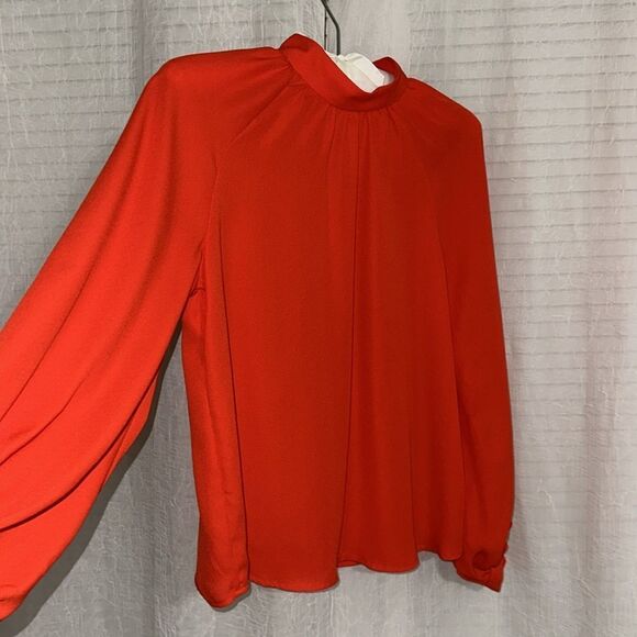 BR XS Vibrant Red Mock Neck Two Button Back Keyhole Long Balloon Sleeve Blouse - Picture 8 of 14